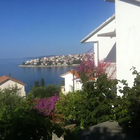Prana Mit Grosser Terrasse Und Meerblick Dom wakacyjny Trogir